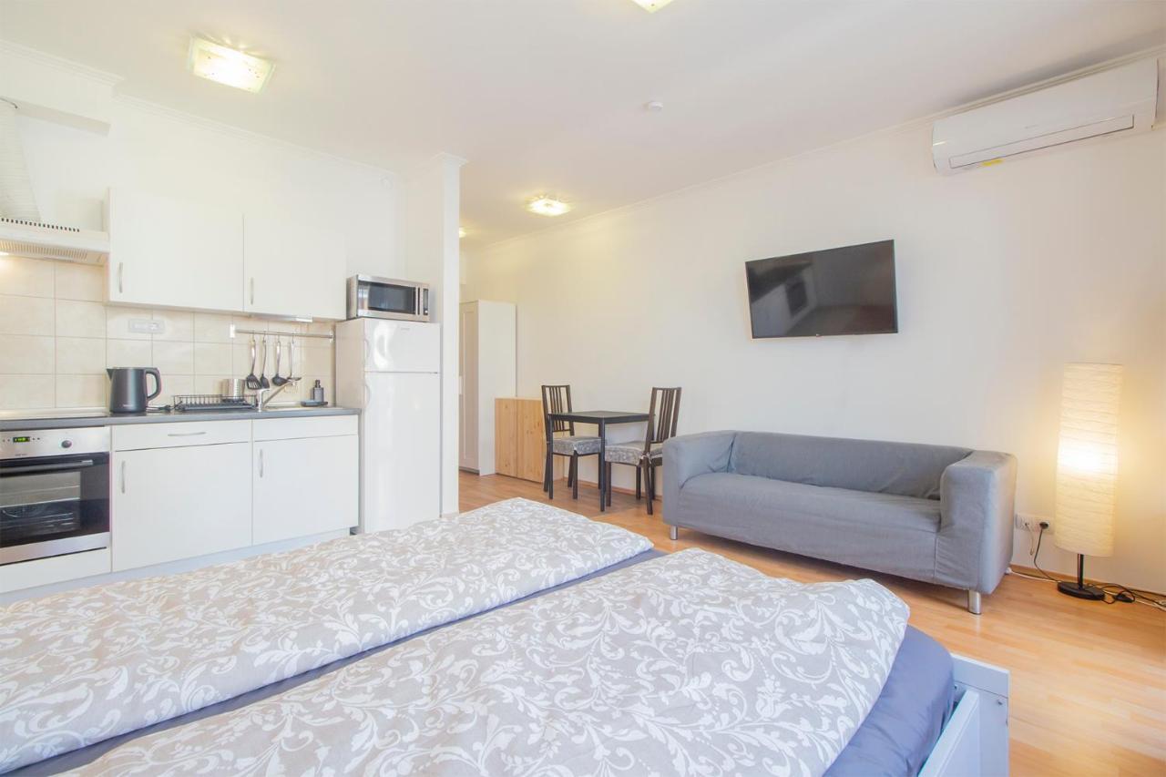 דירות בודפשט Corvin Modern Studio With Ac, Parking מראה חיצוני תמונה