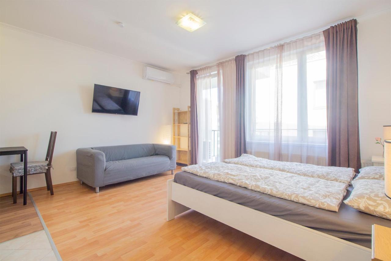 דירות בודפשט Corvin Modern Studio With Ac, Parking מראה חיצוני תמונה