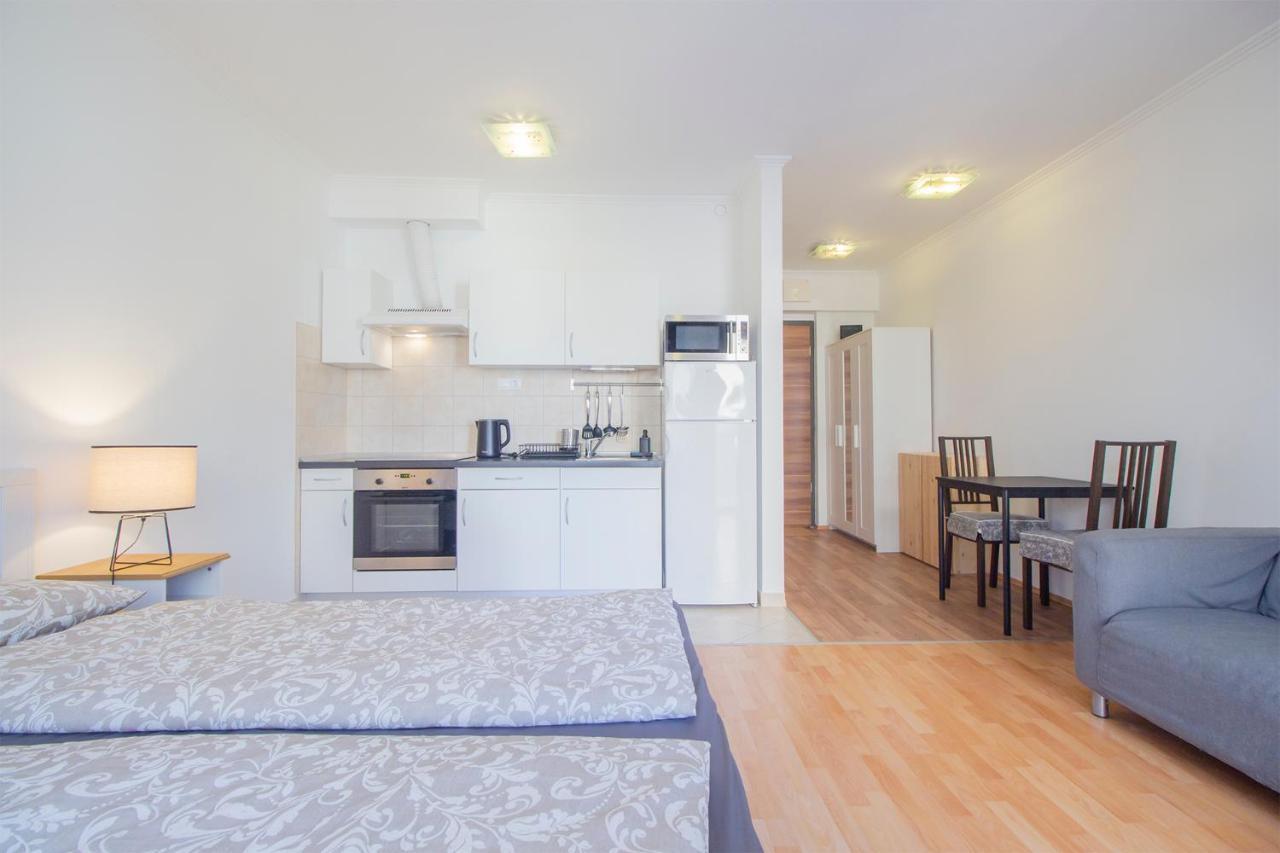 דירות בודפשט Corvin Modern Studio With Ac, Parking מראה חיצוני תמונה